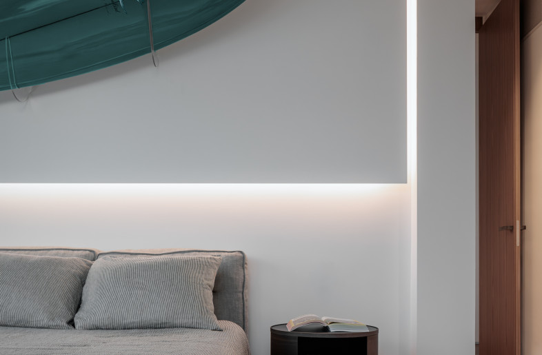 Bedroom/Light Detail - Kris Tamburello
