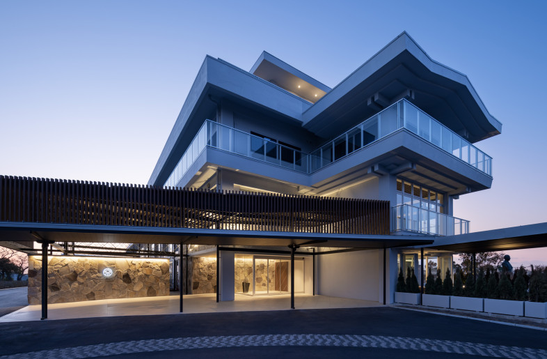 Facade with design icon masonry - Nacasa & Partners Astushi Nakamichi