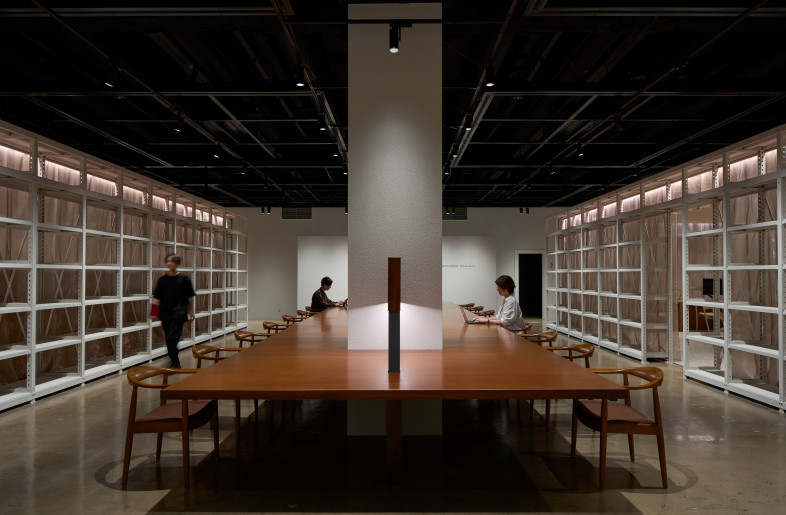 A large table made from corten steel(HIVERARY) - YAMAMOTO KEITA Photographic Record