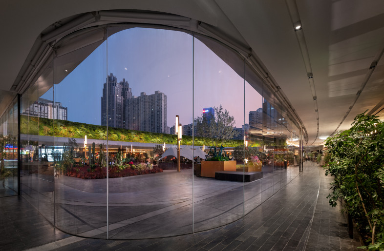 SKP Wuhan Rooftop Garden - Nick Kuratnik, Courtesy of Sybarite
