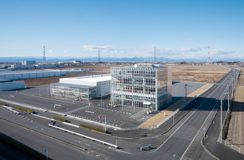 Site in a vast industrial area. It is being recognised as a landmark. - Takumi Ota