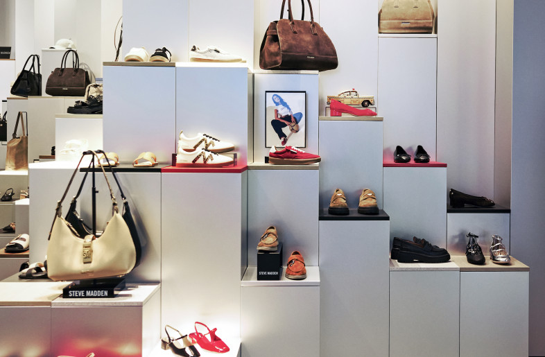 Detail roofscape New York modular displays - Steve Madden
