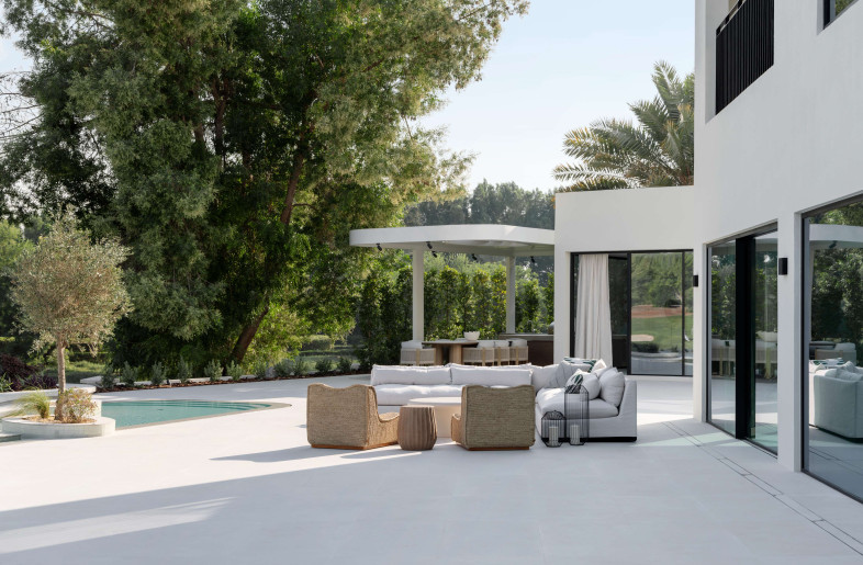Exterior - Kelly Tooze