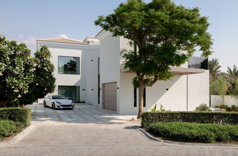 Exterior - Kelly Tooze
