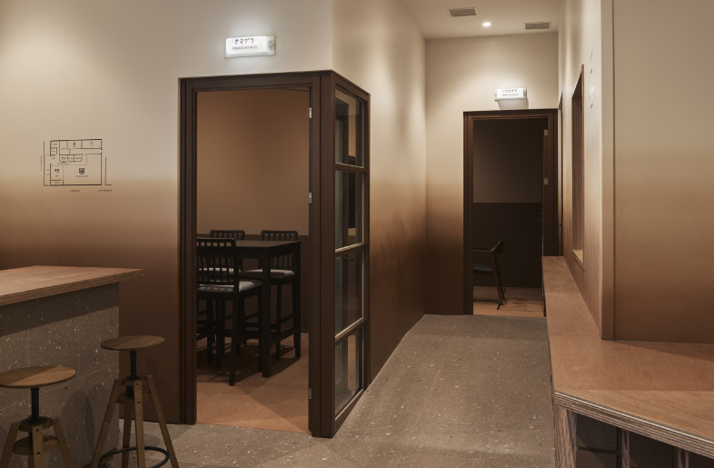 The meeting room can be rented as a private room for the cafe & bar whenavailable. - YAMAMOTO KEITA