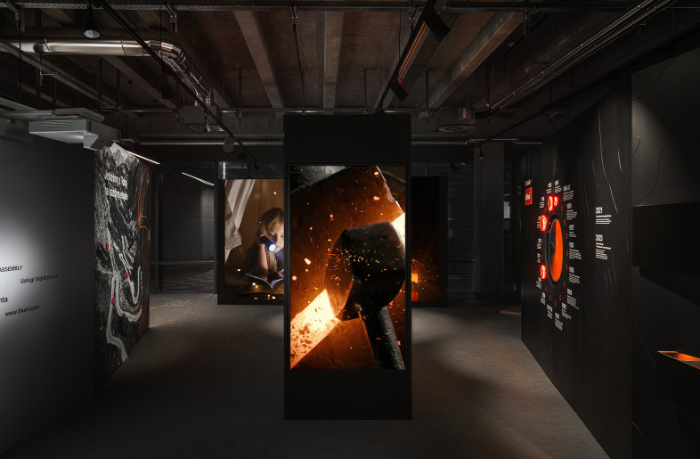 front overview of the space, the main idea Was to create multilayer  perspective for every visitor, all the mutlimedia, lights and sound is synchronised and creates complex  impression - https://www.instagram.com/moodauthors/