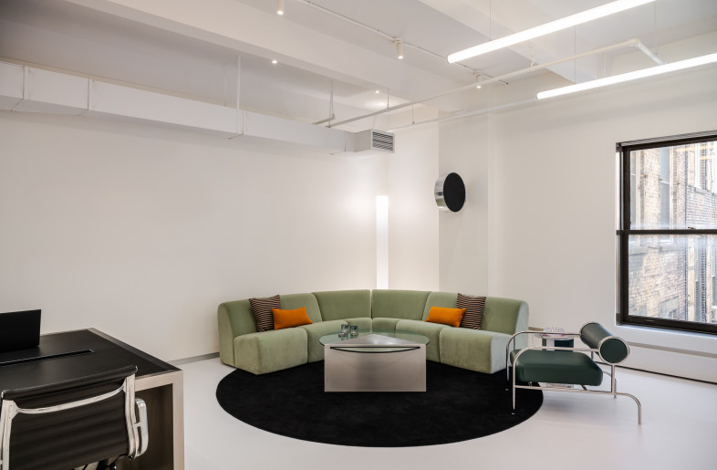 amp Showroom Lounge - Alan Tansey