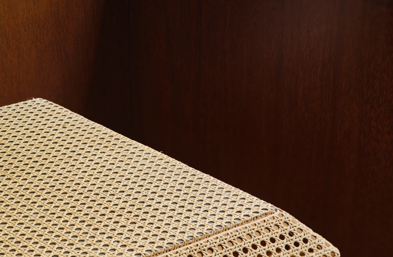 We focused on the details to prevent slippage when stacked and to ensure that the wooden parts are not visible on the surface. - Takuya Seki
