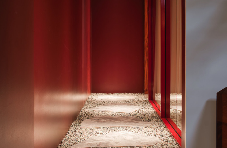 VIP Corridor - Erik Stackpole Undehn