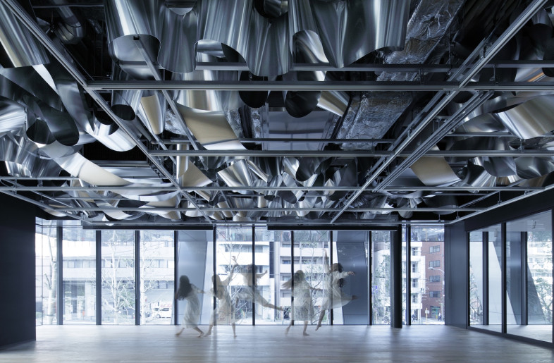 Not only is the aluminium sheeting recycled, it is installed in a manner that makes disassembling and reinstalling easier and waste-free. - Daisuke Shima
