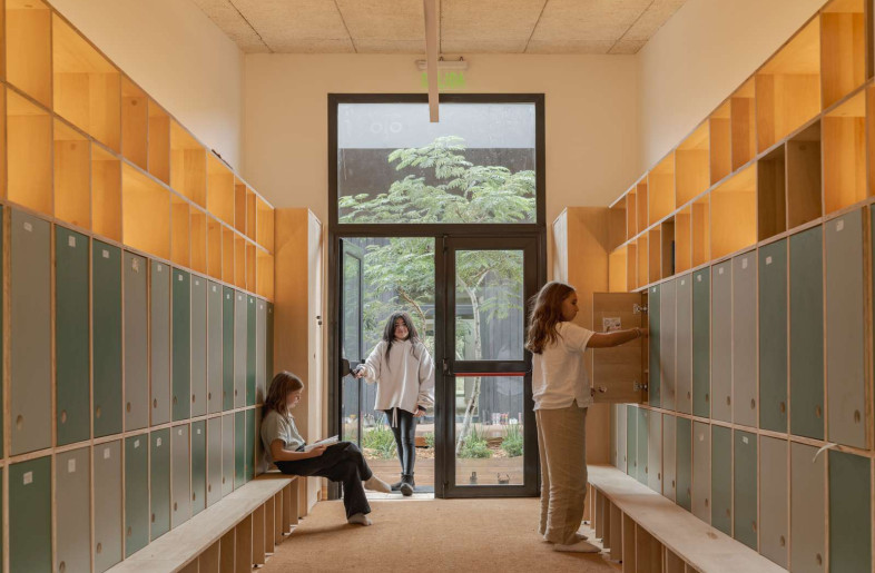 The Garzón School - Eleazar Cuadros