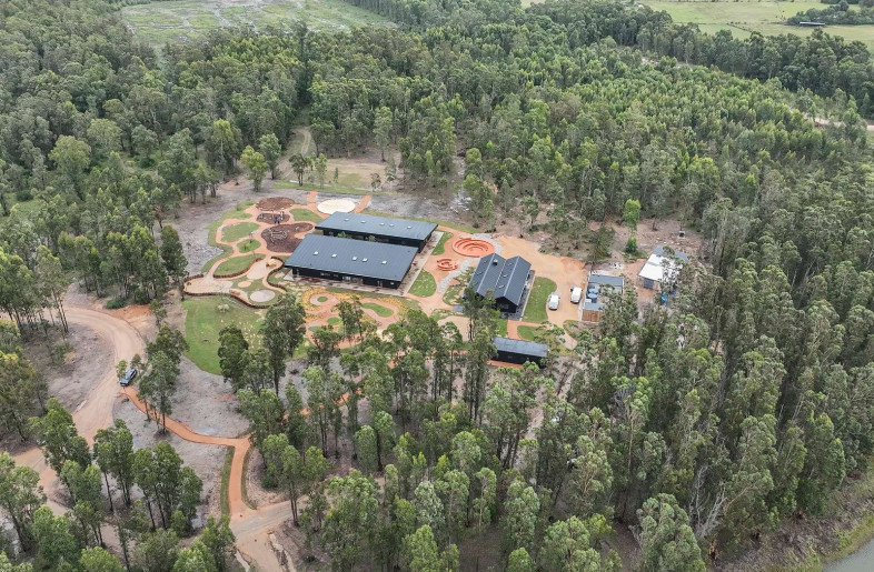 The Garzón School - Eleazar Cuadros