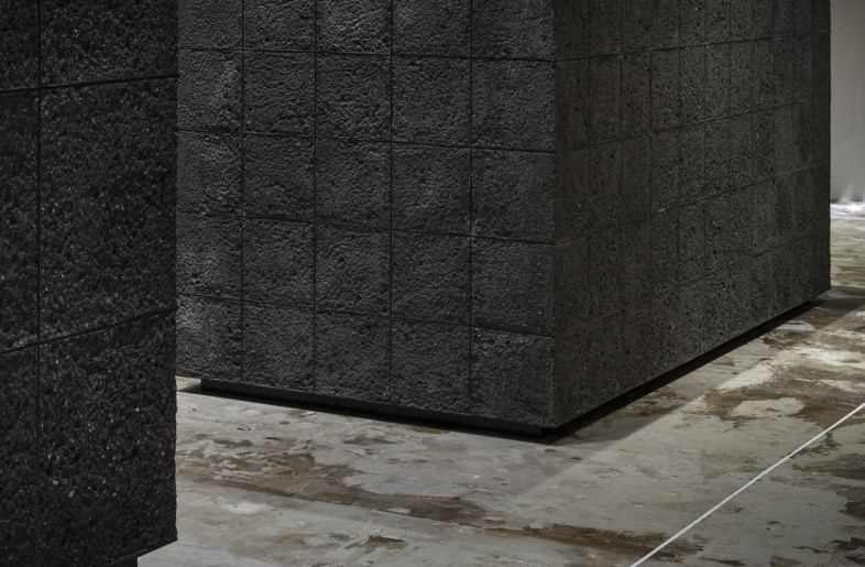 Fixtures made using waste concrete - Kenta Hasegawa