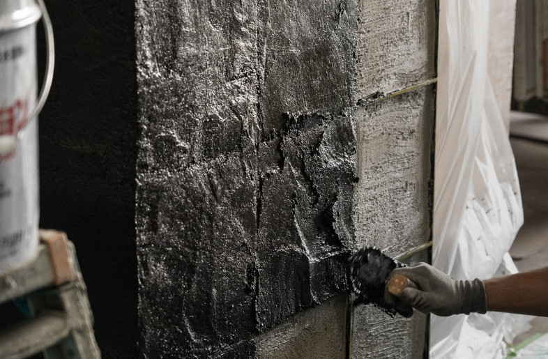 Plastering with a mix of waste concrete - Kenichi Murase