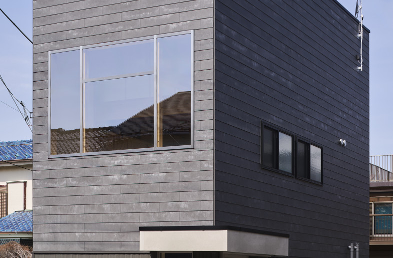 Southeast exterior view - Hiroki Kawata