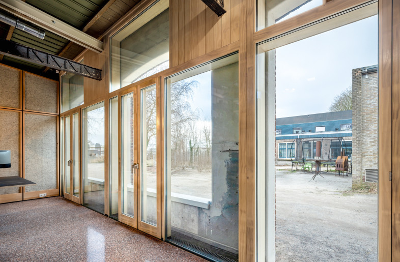 new accoya window frames with terrazzo floor - Thijs Wolzak
