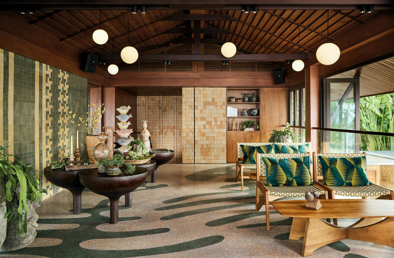 Lounging area on upper floor - Pichan Sujaritsatit