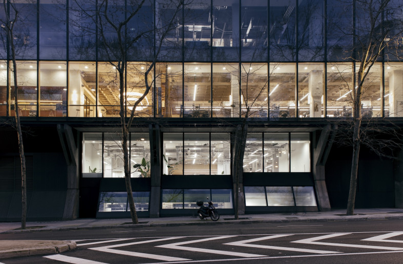 Mil Studios transforms URW's 613-sq-m workspace into a subtle, supportive sensory space that reflects the company’s horizontal working culture. - Pablo Algaza