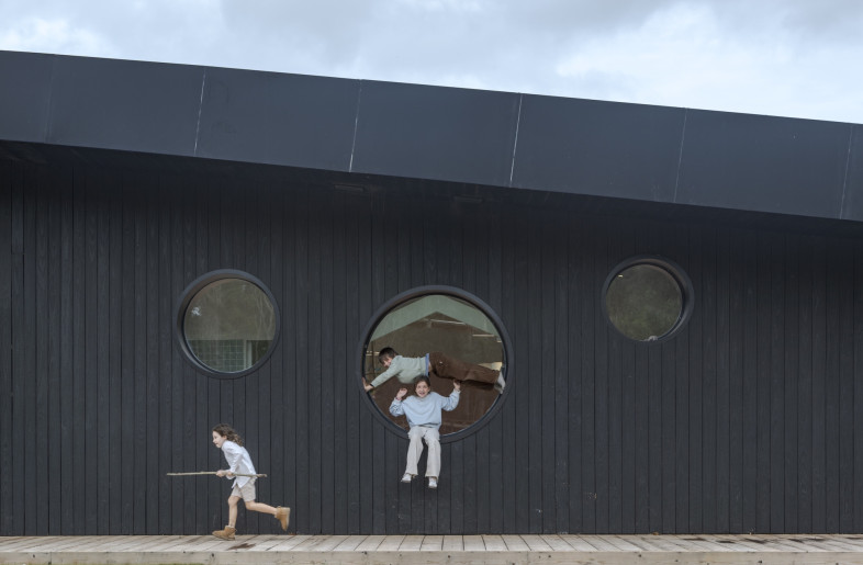 Apart from the rigid frameworks of the buildings’ façades, there’s hardly an angle in sight. - Eleazar Cuadros