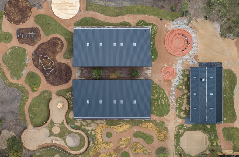 The Garzón School takes a biophilic approach, with a campus divided into learning zones – Mountain Top, Cave, Campfire, Watering Hole, Hands-On and Movement. - Eleazar Cuadros
