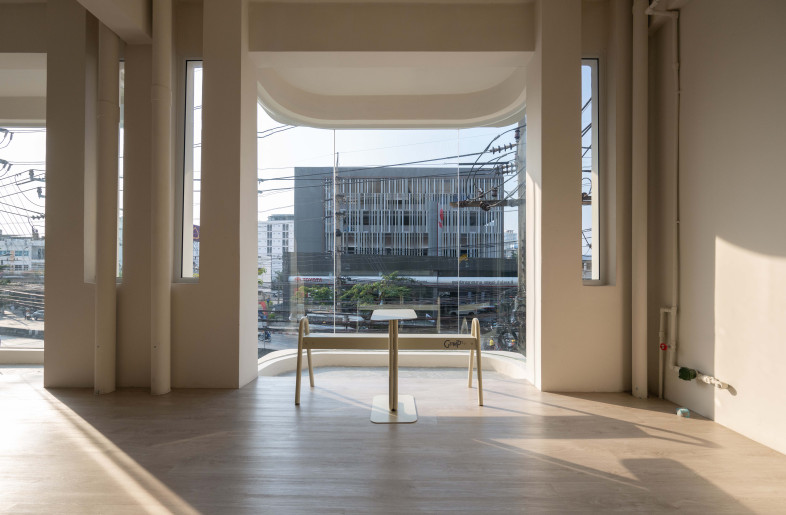 existing structure with transformation balcony - Rungkit Charoenwat