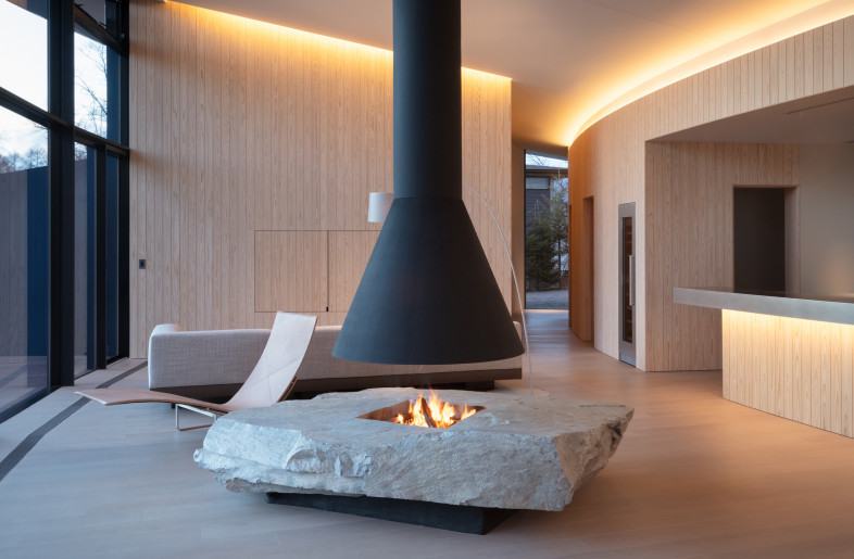 Hearth made of Local Stone - Takumi Ota