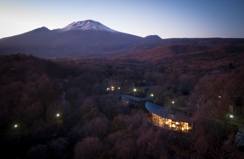 THE CONE Located in the Forest - Takumi Ota