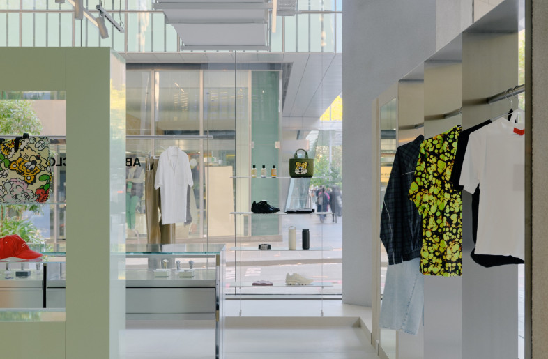Pattern Studio dissolves physical perimeter barriers and focuses on organic flow. - Tom Ross
