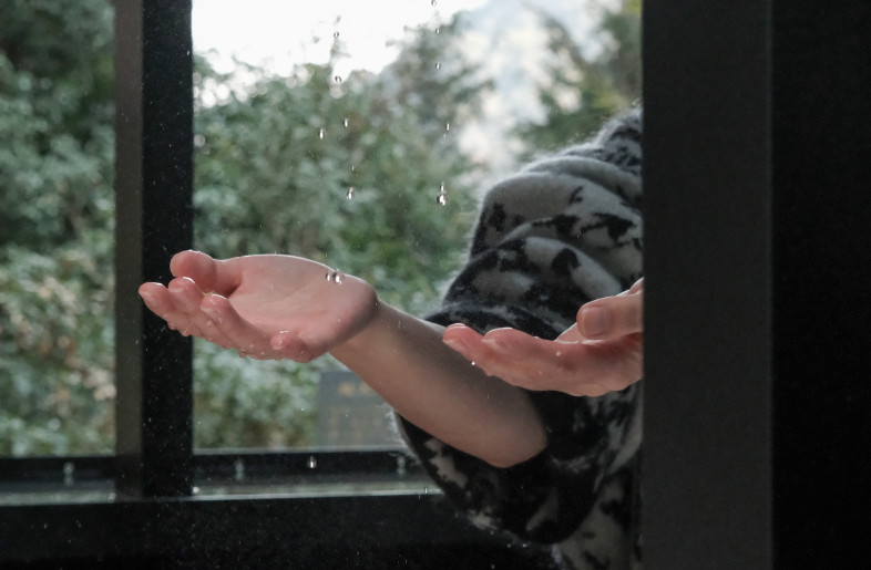 Though it functions as a shelter, visitors are not sealed off from the elements. - Aptdotapt