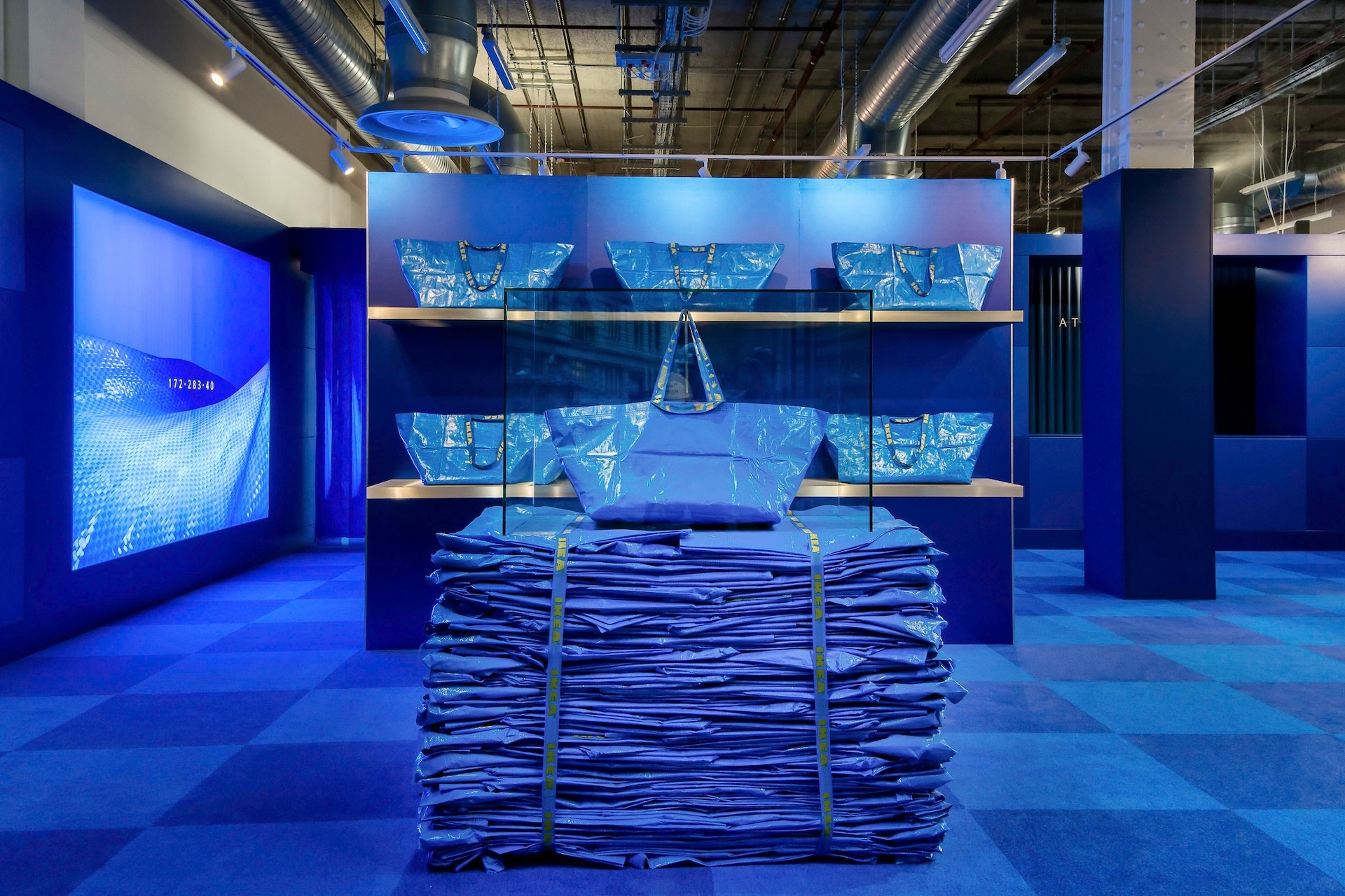 Frameweb | IKEA's iconic blue bag enjoys a cultural moment thanks