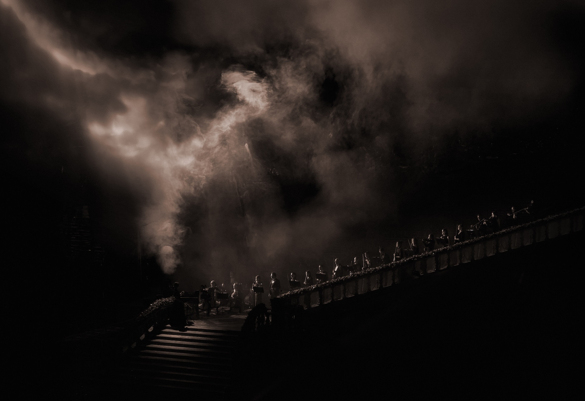 Frameweb | 'Sound shapes time and light shapes space. Together