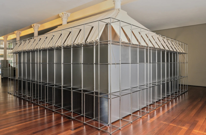 Frameweb | Fragile Installation