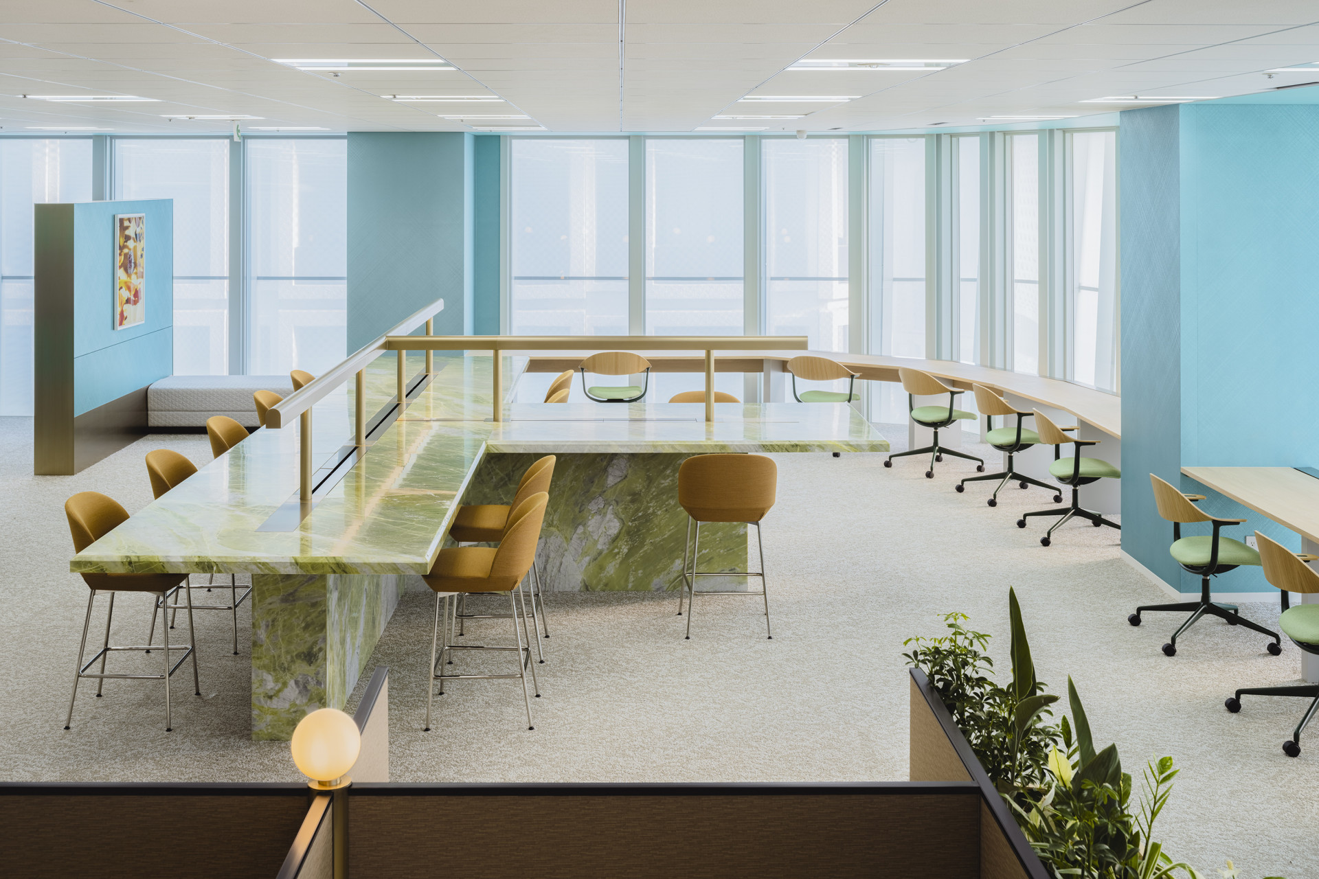 Frameweb | Employees are immersed in the Tiffany & Co. brand