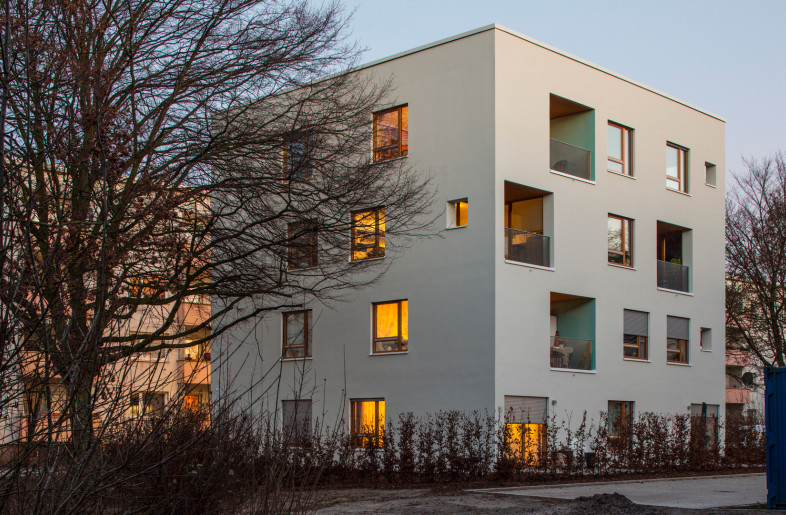 Frameweb | LIN's cube goes from prototype to serial housing