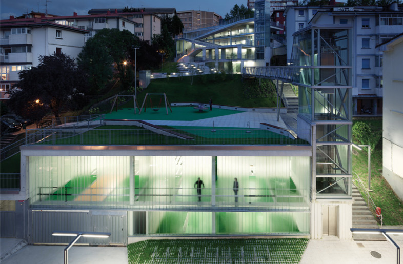 Frameweb | Urban Link by VAUMM