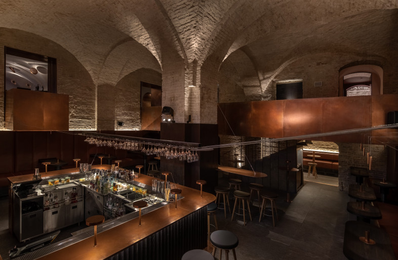 The hall with bar mixology where guests usually hang out after a meal in the restaurant. - Andriy Bezuglov