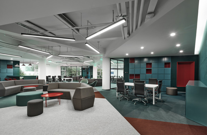 A holistic design that implemented triangulation in all aspects - YANG Chaoying