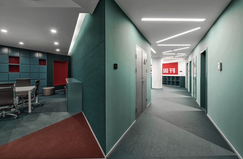 Triangular zoning influenced the floor pattern and color scheme - YANG Chaoying
