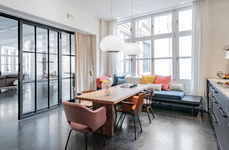 Seating area in kitchen - Stefan Wolf Lucks