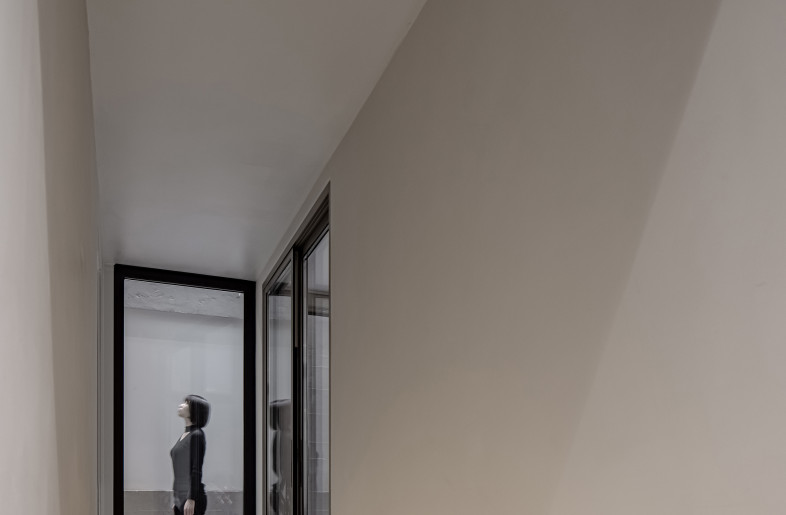 The simplicity of the appearance hides great complexity, and the significance of the existence of architecture is not only limited to display. The designer uses the details to impress the visitors, explains the real emotion simply, and tries to arouse their inner resonance about life. - 8