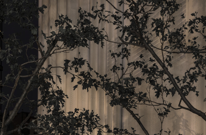The frontage facades adopted the architectural design language of crosswise shutters - Photography: TOPIA