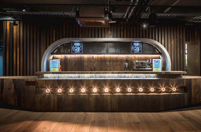 The bar - Peter Baas Photography