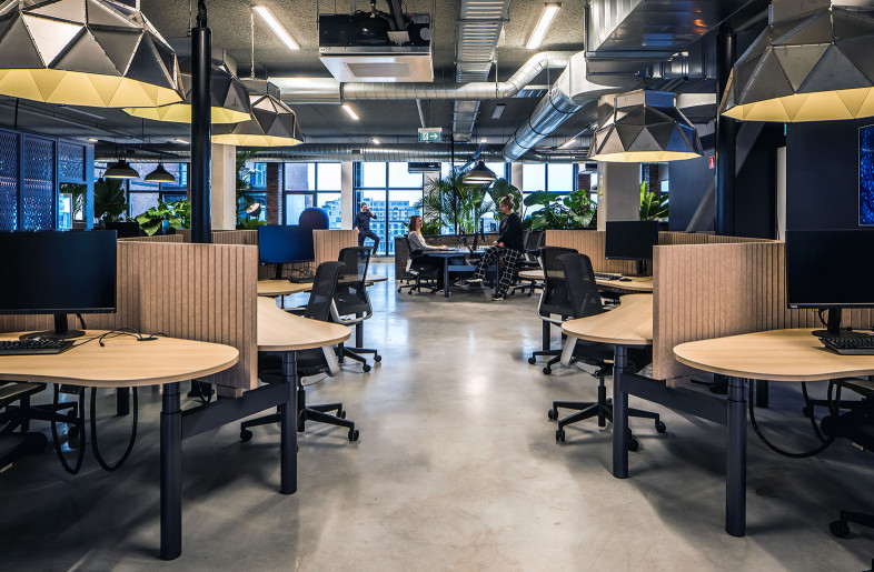 We have used lots of items of the former RB office. Lamps, wall panels, chairs etc - Peter Baas Photography
