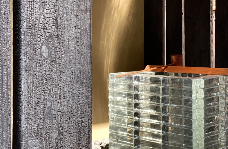 Washbasin (which called "Tsukubai" in Japanese) with glass bricks - YUHI STUDIO