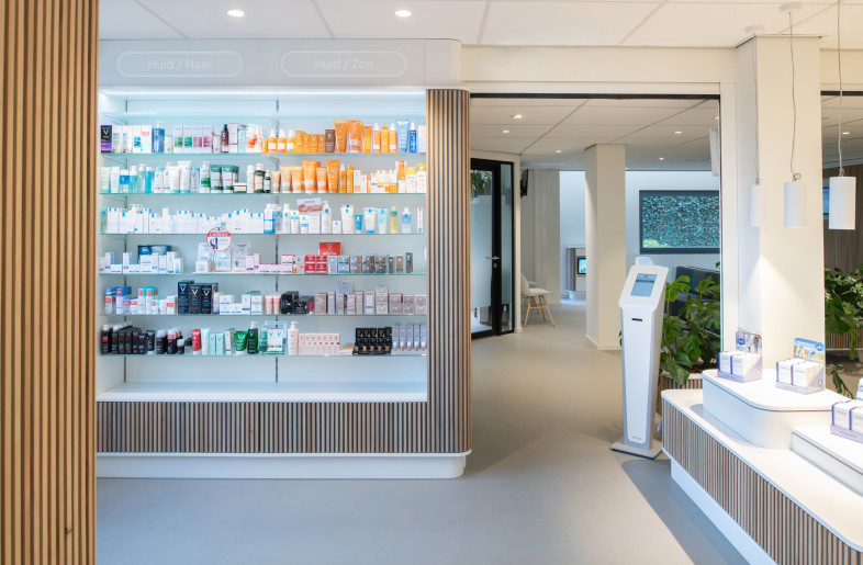 05_Wall displays provide ease of use for customers - Aiste Rakauskaite