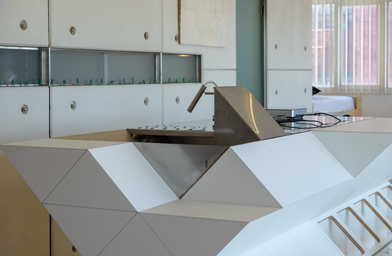 GRC and Central Unit Kitchen's. Detail - Photo by KEIGIO