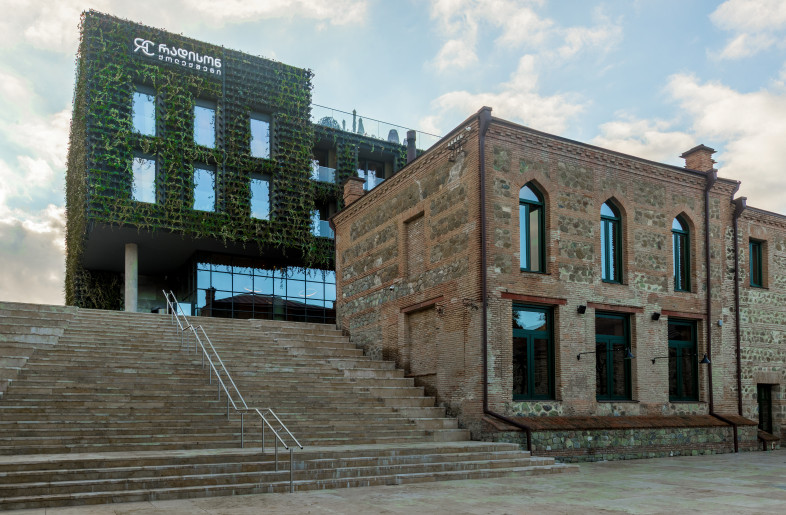 The relationship between the old and the new building. - Goga Mosiashvili