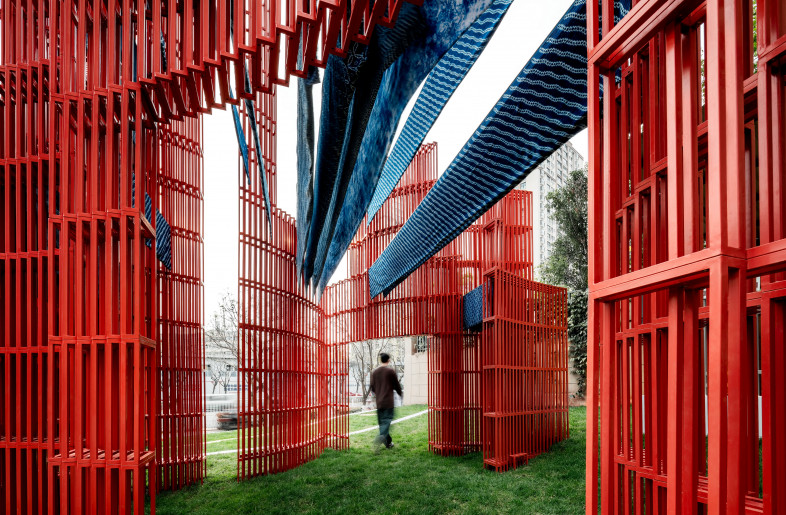 In order to advance the artistic vibe of the Kunming Office Building, the designers have  transformed the original space into an interactive zone by adding several unique art installations to provoke people’s thoughts, sensations and feelings. - Shady Chen, Photographer