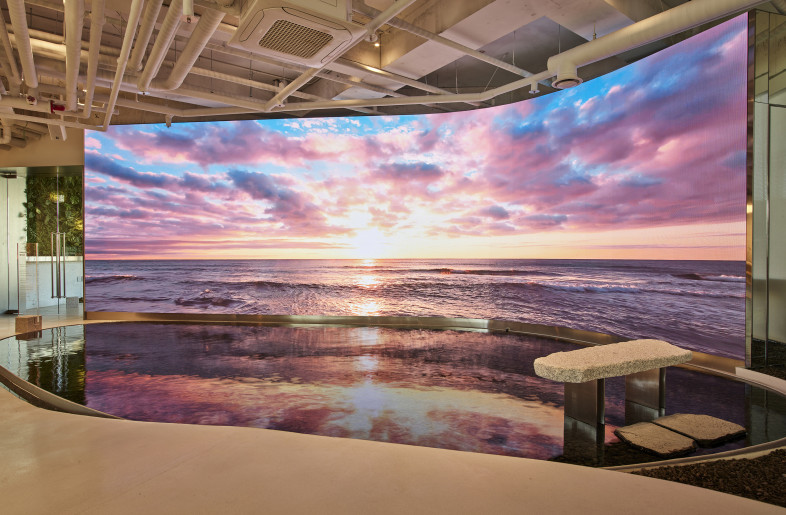 Decorated with large media walls and water bodies with images of water, fire, and air, core elements handled by SK magic, are displayed as videos - ‘Invitation’ section