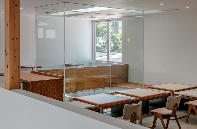 view of light well. giving the light into the kitchen - YASHIRO PHOTO OFFICE